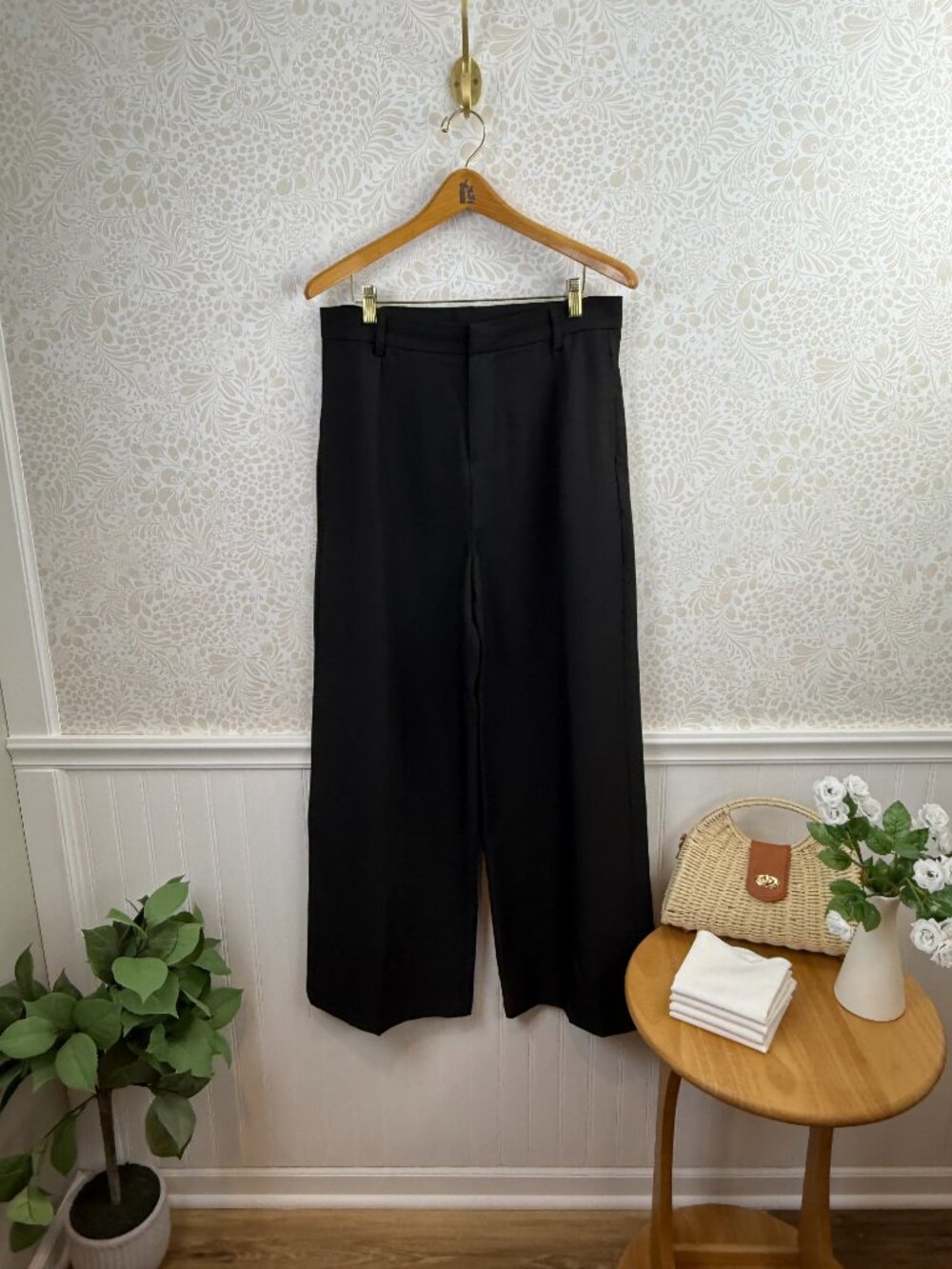 Anewsta Black Wide Leg Tailored Dress Pants - Size - 8/10